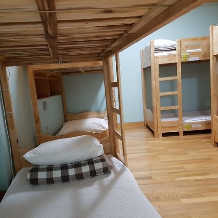 Hostel Lyndon Jeju Esterno foto