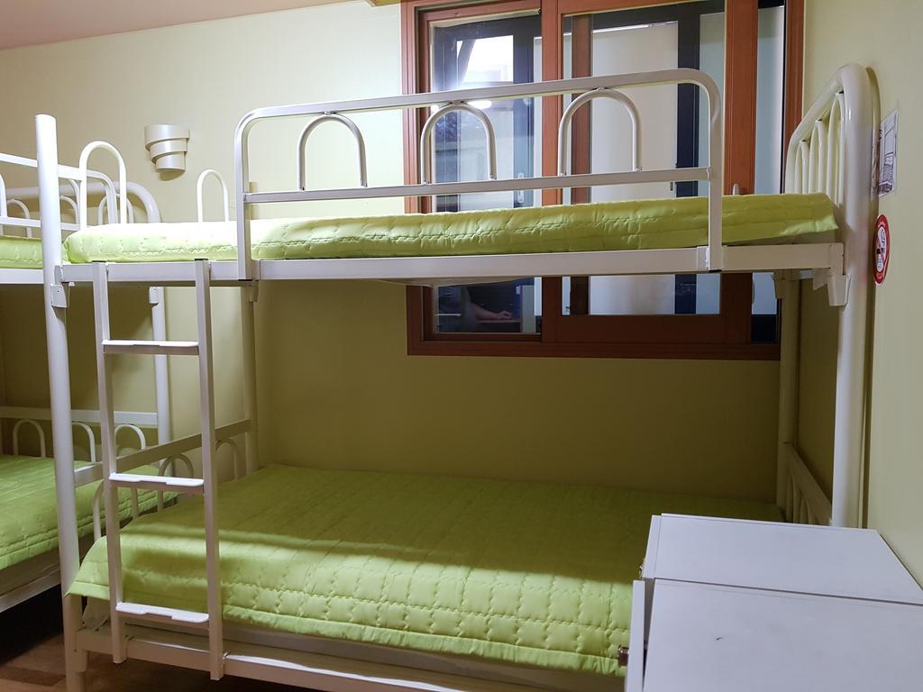 Hostel Lyndon Jeju Esterno foto