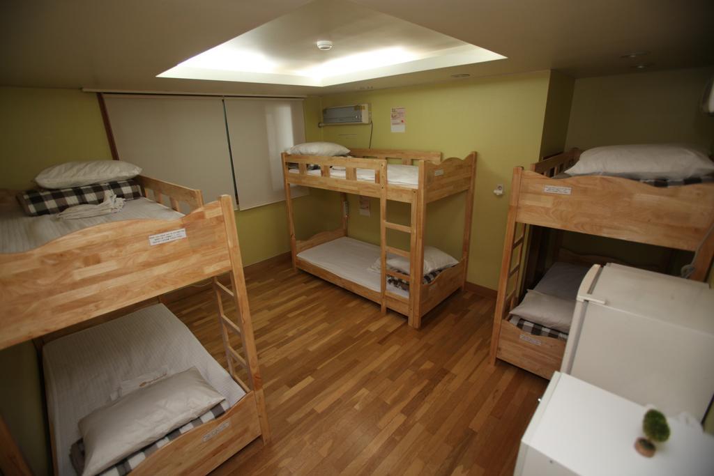 Hostel Lyndon Jeju Esterno foto